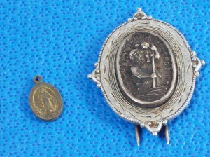 group of religious medals 004
