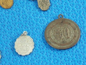 group of religious medals 019